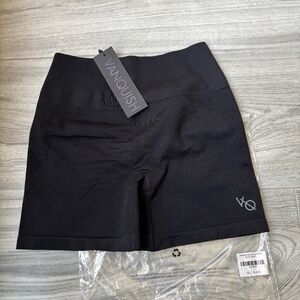 VANQUISH FITNESS Scrunch Butt Black Shorts: Size XS